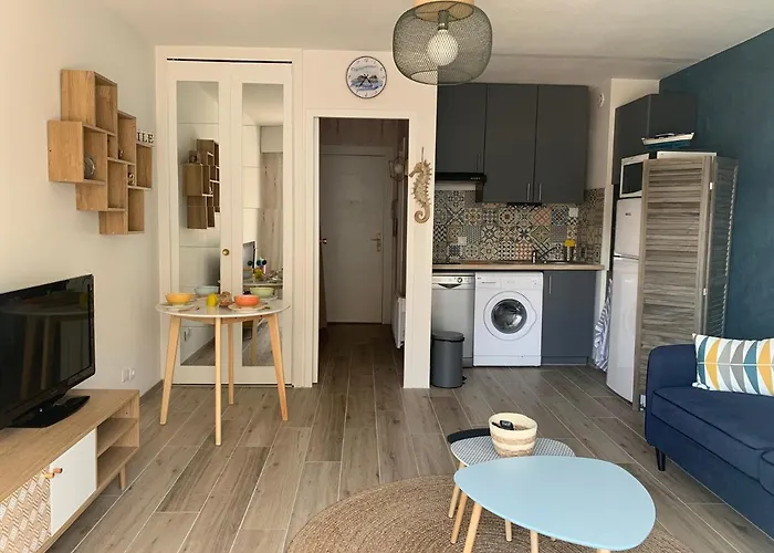 Lumineux En Bord De Avec Parking