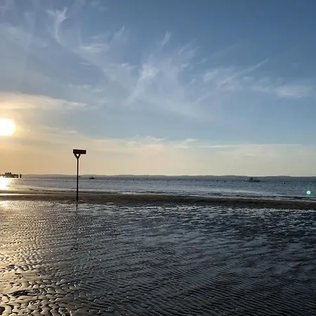 Lumineux En Bord De Avec Parking 아파트