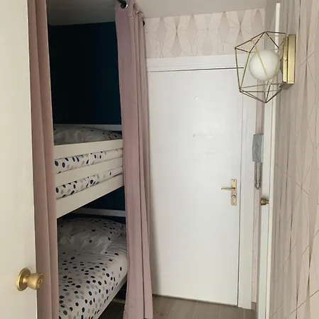 Lumineux En Bord De Avec Parking * Arcachon